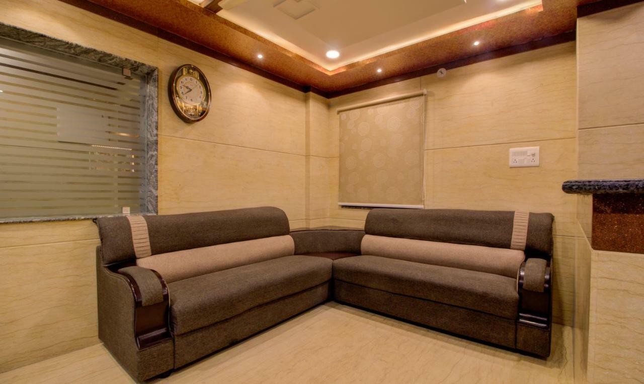 Treebo Sls Grand Hotel Tirupati Exterior foto